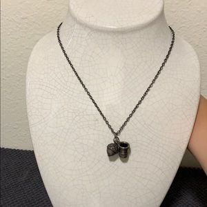 Peter Pan long necklace